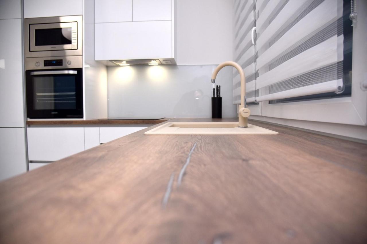 La Luna Premium Deluxe Apartment With Free Jacuzzi, Bikes & Covered Parking Nasice Εξωτερικό φωτογραφία