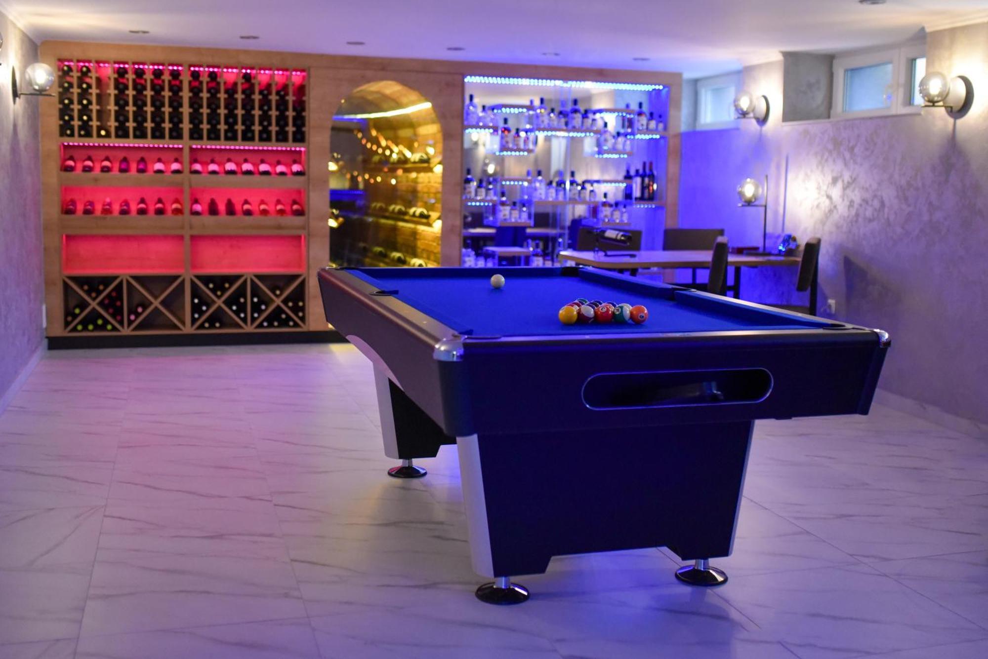 La Luna Premium Deluxe Apartment With Free Jacuzzi, Bikes & Covered Parking Nasice Εξωτερικό φωτογραφία